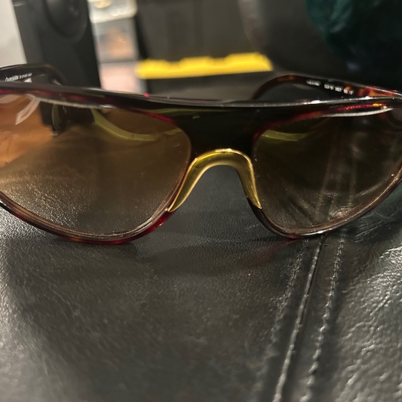 Women\'s Brown Gradient Shield Sunglasses with Gold Accents main image 7